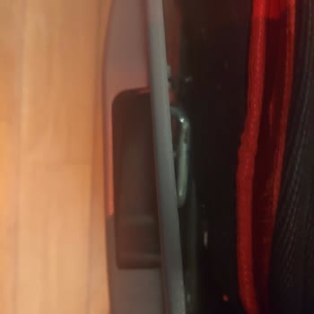 Vib Turizm Sakarya Koltuk Yaslama Aparatı Kırık Ve Şarj Yuvası Kirli!