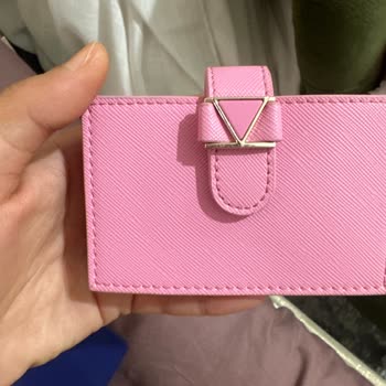 Guess Kartlık Aldım Marka Yazısı İki Günde Silindi