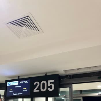 Sunexpress'in Uçak Rötarı