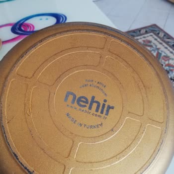 Nehir Madeni Eşya Nehir Tavanın Çizilmesi