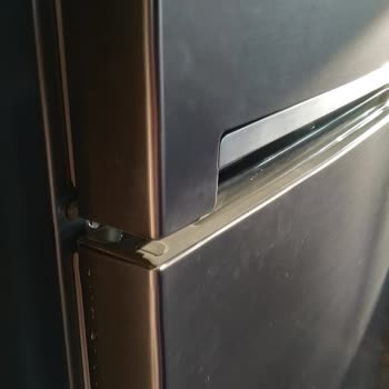 3 Gün Önce Aldığımız Beko Buzdolabı Geldiği Günden Beri Su Akıtıyor