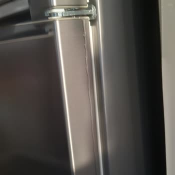 3 Gün Önce Aldığımız Beko Buzdolabı Geldiği Günden Beri Su Akıtıyor