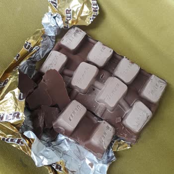 Ülker Çikolatanın Bayat Ve Küflü Olması