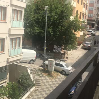 İBB - İstanbul Büyükşehir Belediyesi Çöp İçinde Olan Sokaklar