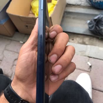 Reeder Cihazın Arka Kapağı Kırıldı Bana Lütfen Yardımcı Olun
