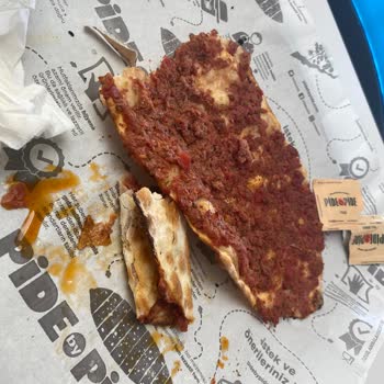 Pide by Pide Pişmemiş Lahmacun Ve Çiğ Hamur