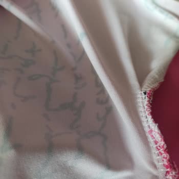 Çizgi Butik Yırtık Bluz Gönderdiler