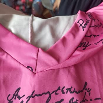 Çizgi Butik Yırtık Bluz Gönderdiler