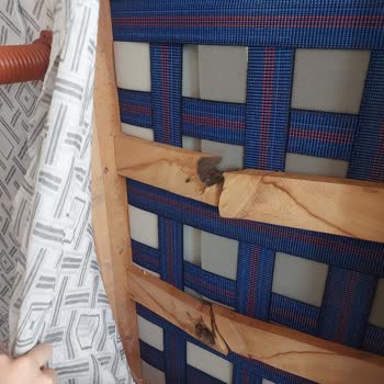 İnsimo Mobilya Kalitesiz Malzemeden Yapılan Koltuklar