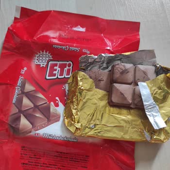 Eti Sütlü Çikolata Bozuk