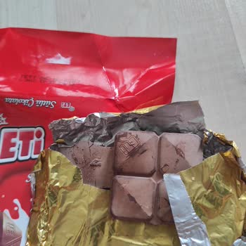 Eti Sütlü Çikolata Bozuk
