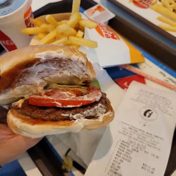 Burger King Sorumsuz Personeller Çalıştırıyor