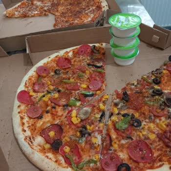 Domino's Pizza Büyük Boy Pizza Siparişi Hatası