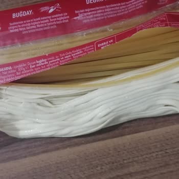 Filiz Makarna Makarnanın Yarısı Hamurdu