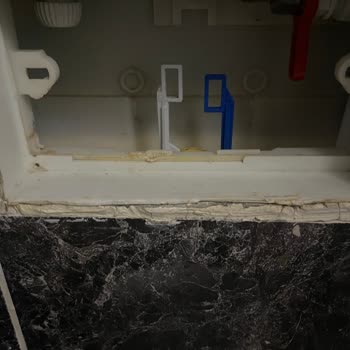 Japar Marka Duvara Gömme Klozet Sifonu Bozuldu Ve Yetkili Servis Gelmedi