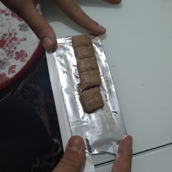 Nestle Çikolata Paketinin Yarısı Boş Çıktı Ve Rengi Beyazdı
