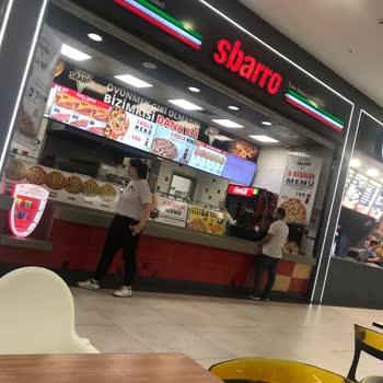 Sbarro Personel Saygısı Kasayı Kapattığını Söyledi Saat 9 30 Da