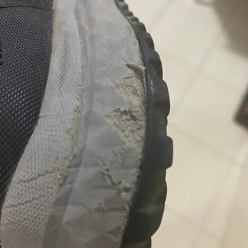 Skechers Ayakkabı Tabanı Dökülüyor Firma Kabul Etmiyor...