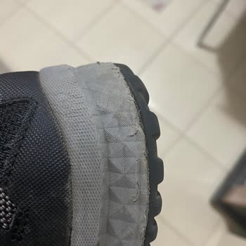 Skechers Ayakkabı Tabanı Dökülüyor Firma Kabul Etmiyor...