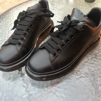 Alexander Mcqueen Ayakkabı Renk Atıyor