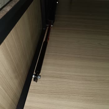 Bambi Yatak Bazanın Yayı Kırık
