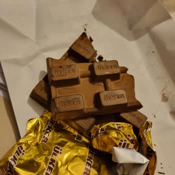 Ülker Bozulmuş Çikolatası