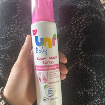 Uni Baby Saç Spreyinde Dezenfektan Kokusu Var