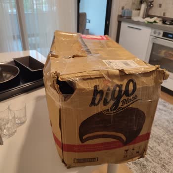Sürat Kargo Kargo Kutusunun Hasar Görmesi.