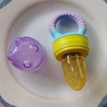 Wee Baby Meyve Emziğinin Renk Değiştirmesi