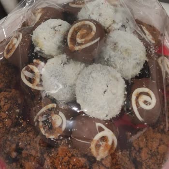 Çiçek Sepeti Eşime Yolladığım BonnyFood Ezilmiş Erimiş Kırılmış Şekilde Eline Ulaştı