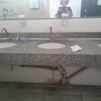 İZOTAŞ İzmir Bornova Otogar.