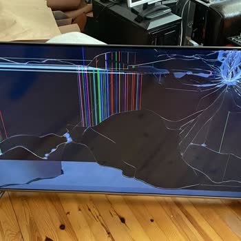 Teknosa Kırık Gönderdiği Televizyonu İade Almamakta Israr Etti