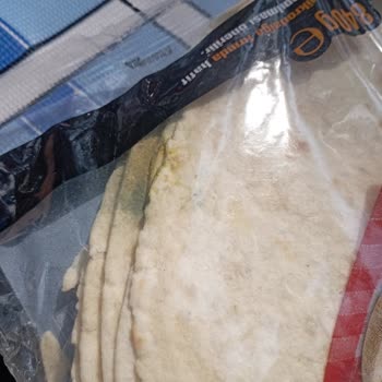 BİM Küflenmiş Lavaş Ekmeği