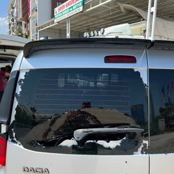 Opet Arabamın Camı Kırıldı