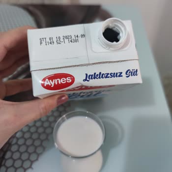 Aynes'in Laktozsuz Sütü Renk Değişikliği