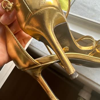 Zara Kalitesinin Arkasında Durmuyor!