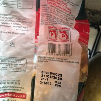 Arbella Makarna Böcek Çıktı İçinden