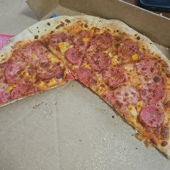 Domino's Pizza Soğuk Büzüşmüş Ve 1 Saat 15 Dakika Sonra Gelen Pizza!