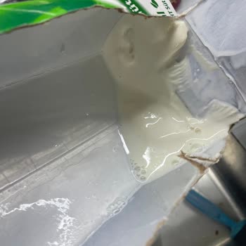 Pınar Et ve Süt Sütlerin İçinde Beklenmedik Tabaka Bulunması