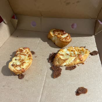 Pizza Hut Yanlış Ve Çirkin Ürün