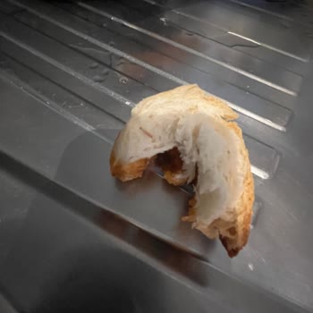 Onur Market Küflü Malzeme Kullanımı Hk.