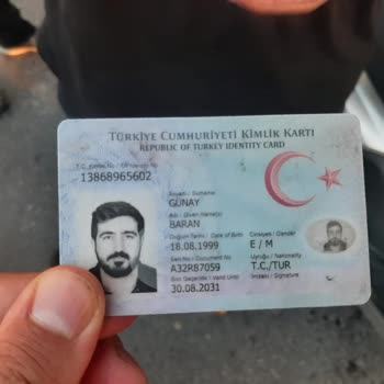 Trendyol Kuryenin Arabama Çarpması