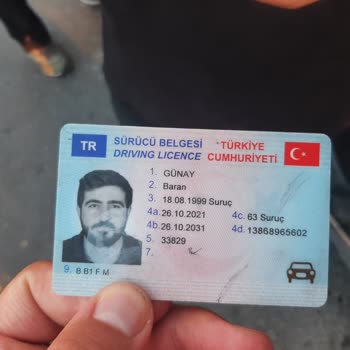 Trendyol Kuryenin Arabama Çarpması