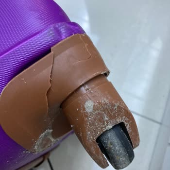 THY Sözünde Durmayıp Parçalanan Valizim Yerine 300 TL Teklif Etti