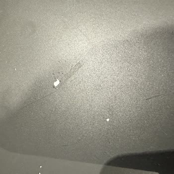 Bauzade.com Bocchi Klozet Kapağı Boyasının Soyulması