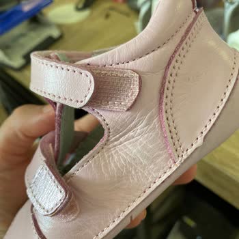 Kifidis Kullanılmış Ayakkabı Gönderdi