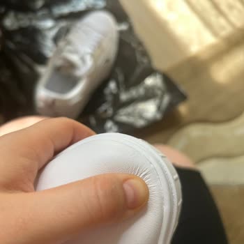 SuperStep'in Orijinalliği Şüpheli Ayakkabı Satması.