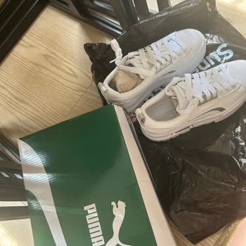 SuperStep'in Orijinalliği Şüpheli Ayakkabı Satması.