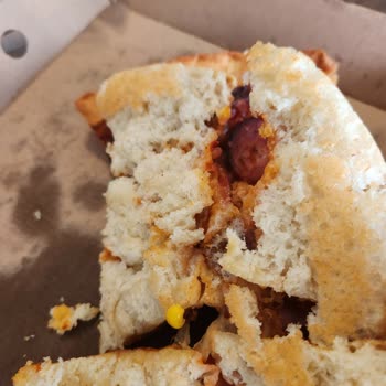 Pizza Hut Pişmemiş Pizza ve Yanık Pizza