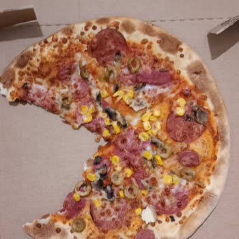 PizzaLazza Pizza Boyut Ve İçerik Aldatması